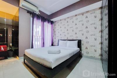 Simply Look Studio Room at 11st Floor Paramount Skyline Apartment By Travelio