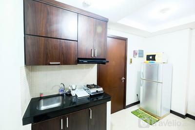 Apartemen Sky Terrace - 1BR Sky Terrace Lagoon Condo Apartment near Daan Mogot Mall By Travelio