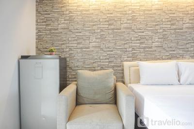 Well Designed and Cozy Studio at Bassura City Apartment By Travelio