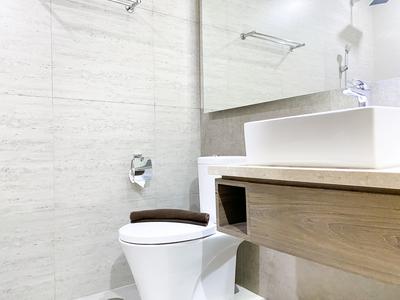 Apartemen Grande Valore Condominium - Modern Look Studio at Grande Valore Condominium Apartment By Travelio