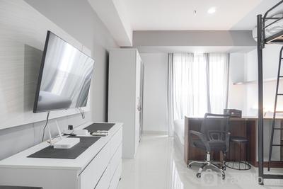 Apartemen West Vista - Comfort and Warm Studio Room at West Vista Apartment By Travelio
