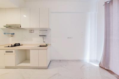 Apartemen Sky House BSD - Unfurnished Studio Room with AC at 16th Floor Sky House BSD Apartment By Travelio