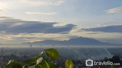 Apartemen Cinere Resort - Spacious and Comfortable 2BR Cinere Resort Apartment By Travelio