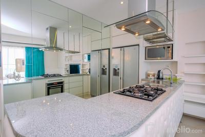 Apartemen Aspen Residence - Big and Cozy 2BR Apartment at Aspen Residence By Travelio