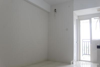Apartemen Green Lake View - Studio Unfurnished at 5th Floor with AC Green Lake View Apartment By Travelio