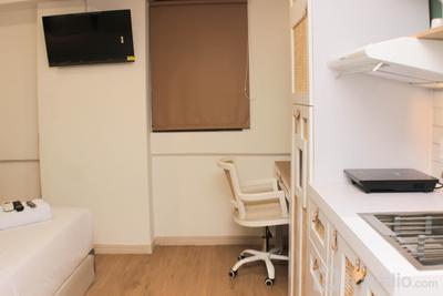 Apartemen Meikarta - Minimalist Design Studio at Meikarta Apartment By Travelio