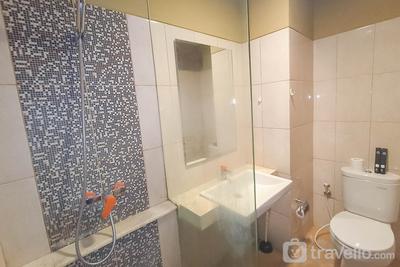 Hotel dan Apartemen Student Park - Elegant and Cozy Studio Student Park Apartment By Travelio