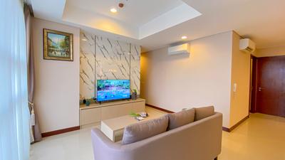 Apartemen The Kencana Residence - Spacious and Homey 2BR Apartment with Private Lift at The Kencana Residence By Travelio