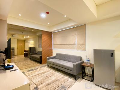 Apartemen Meikarta - Comfortable Design 2BR with Working Space Apartment at Meikarta By Travelio