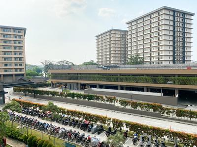 Apartemen Crown Court Executive Condominium - Homey 2BR Apartment Crown Court Executive Condominium By Travelio