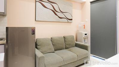 Apartemen Gunawangsa Tidar - Comfy and Homey 2BR at Gunawangsa Tidar Apartment By Travelio