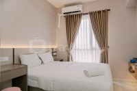 Cozy and Restful Studio Sky House Alam Sutera Apartment By Travelio