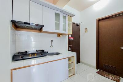 Apartemen Easton Park - Nice and Homey 1BR at Easton Park Apartment By Travelio
