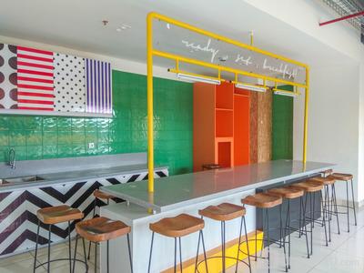 Apartemen Dave - Homey and Comfort Living Studio Room at Dave Apartment By Travelio