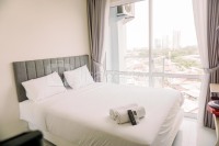 Comfort and Good Choice Studio Puri Mansion Apartment By Travelio