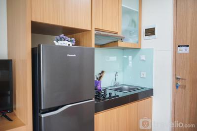 Apartemen B Residence - Cozy and Lovely Studio Apartment at B Residence By Travelio