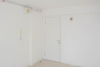Apartemen Bassura City - Unfurnished Studio Room with AC at High Floor Bassura City Apartment By Travelio