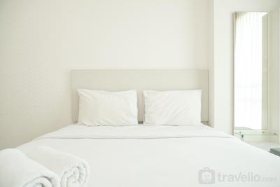 Nice and Comfort 1BR Apartment at Woodland Park Residence By Travelio