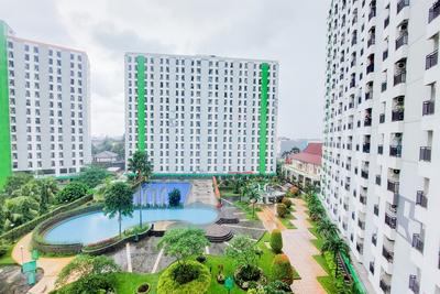 Apartemen Green Lake View - Homey and Cozy Stay Studio Green Lake View Apartment By Travelio