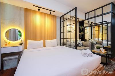 Simple and Comfort Studio Apartment at Nine Residence By Travelio