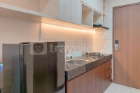 Apartemen B Residence - Minimalist and Warm Studio Apartment at B Residence By Travelio