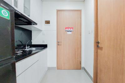 Apartemen B Residence - Serene and Homey Studio Apartment B Residence By Travelio