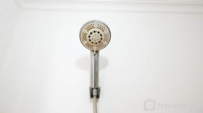 Apartemen Puncak Permai - Best Deals 2BR Unfurnished with AC at Puncak Permai Apartment By Travelio