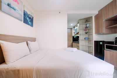 Apartemen Grand Dhika City Jatiwarna - Stylish and Posh Studio Grand Dhika City Apartment By Travelio