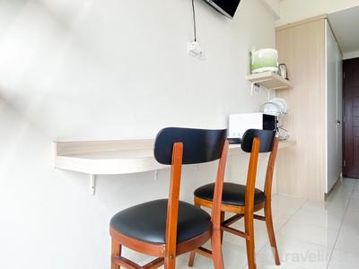 Apartemen Elvis Tower - Cozy Stay Studio Apartment (No Kitchen) at Elvis Tower By Travelio