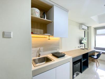 Apartemen Pollux Chadstone - Cozy and Minimalist Studio at Pollux Chadstone Apartment By Travelio