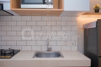 Apartemen B Residence - Tidy and Comfortable Studio Apartment at B Residence By Travelio