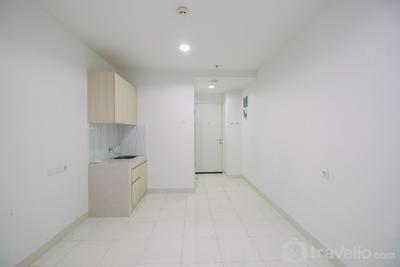 Apartemen Sentul Tower - Unfurnished Studio Room with AC at 10th Floor Sentul Tower Apartment By Travelio