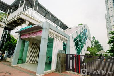 Apartemen Capitol Park Residence - Pool View 2BR Apartment at Capitol Park Residence By Travelio