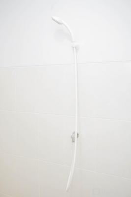 Apartemen Green Lake View - Unfurnished Studio with AC at 8th Floor Green Lake View Apartment By Travelio