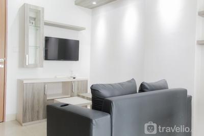 Apartemen Oak Tower - Homey and Minimalist 2BR at Oak Tower Apartment By Travelio