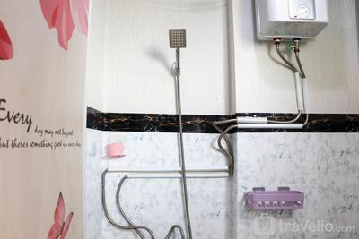 Apartemen Green Park View - Homey and Simply Look Studio Green Park View Apartment By Travelio