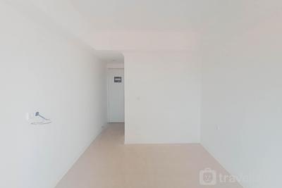 Apartemen Paltrow City - Cozy Studio Unfurnished with AC at Paltrow City Apartment By Travelio
