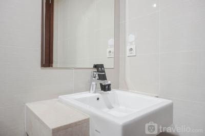 Apartemen Puri Mansion - Nice and Elegant Studio Room at Puri Mansion Apartment By Travelio