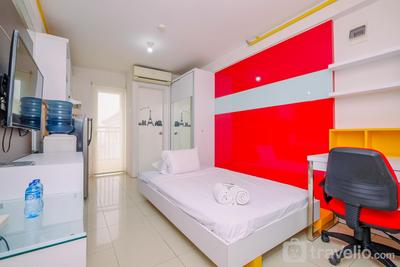 Strategic and Cozy Studio Apartment at Green Palace Kalibata By Travelio