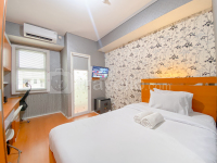 The Metropolitan Manor Studio Apartment at Parahyangan Residence By Travelio