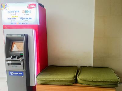 Apartemen Skylounge Tamansari - Best Unfurnished Studio (No Kitchen) with AC Skylounge Tamansari Apartment By Travelio