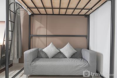Apartemen West Vista - Comfort and Warm Studio Room at West Vista Apartment By Travelio