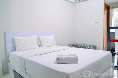 Chic and Cozy Studio Green Lake View Apartment By Travelio