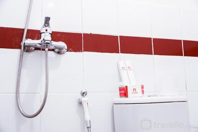 Apartemen Mutiara Bekasi - Pool View 2BR Mutiara Bekasi Apartment By Travelio