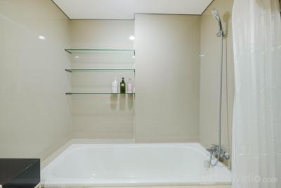 Apartemen Azalea Suites - Elegant and Comfy Studio Azalea Suites Apartment Cikarang By Travelio