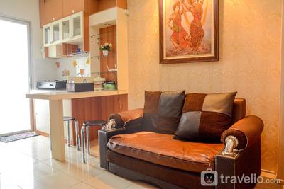 2BR Homey Green Palace Kalibata Apartment By Travelio