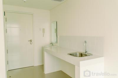 Apartemen Silk Town Alexandria - Unfurnished Studio Room with AC at Silk Town Apartment By Travelio