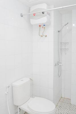 Apartemen Emerald Bintaro - Unfurnished 2BR Apartment at Emerald Bintaro with AC and City View By Travelio