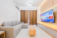 Comfy 3BR Sky House BSD Apartment By Travelio