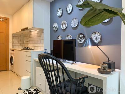 Apartemen The Nest Puri - Comfy and Cozy Design Studio Room The Nest Puri Apartment By Travelio